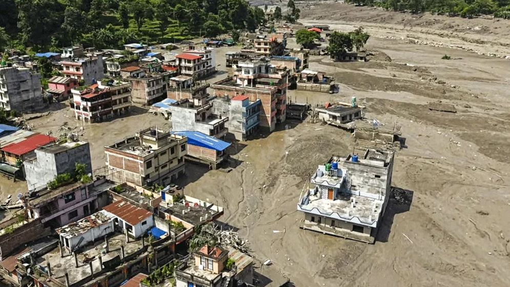 নেপালের বিপর্যয় থেকে বেঁচে ফেরার অভিজ্ঞতা জানালেন মার্কিন দম্পতি
