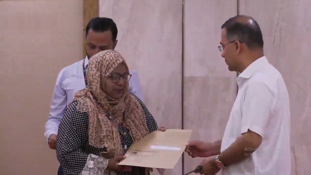 গুম-খুন ও শহীদ পরিবারের হাতে চাকরির নিয়োগপত্র তুলে দিলেন প্রধানমন্ত্রী