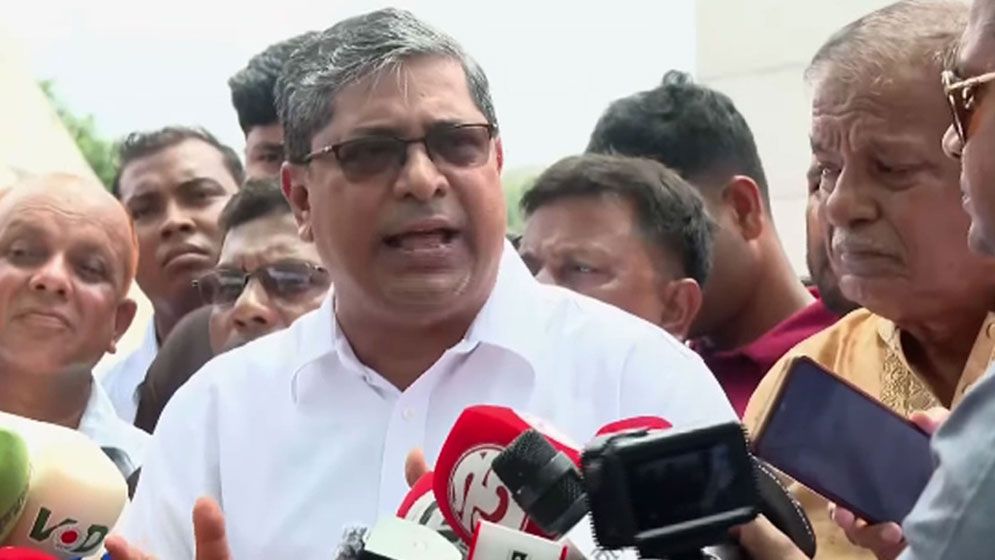 ‌‘জ্বালানি সংকট নিরসন দাবির লংমার্চে এক লাখ লিটার তেল খরচ করবে বিরোধী দল’
