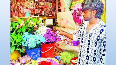 প্রাকৃতিক ফুলেও ভেজাল
