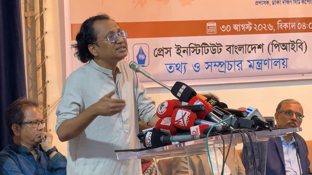 মতপ্রকাশের ব্যাপারে সরকার ‘খুব উদার’: তথ্য উপদেষ্টা