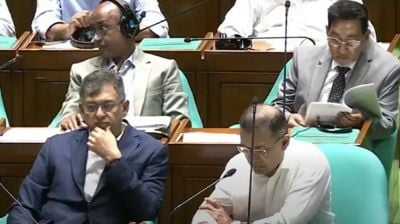 মির্জা ফখরুলের চেয়ারে সালাহউদ্দিনকে বসিয়ে কী বার্তা দিল বিএনপি?