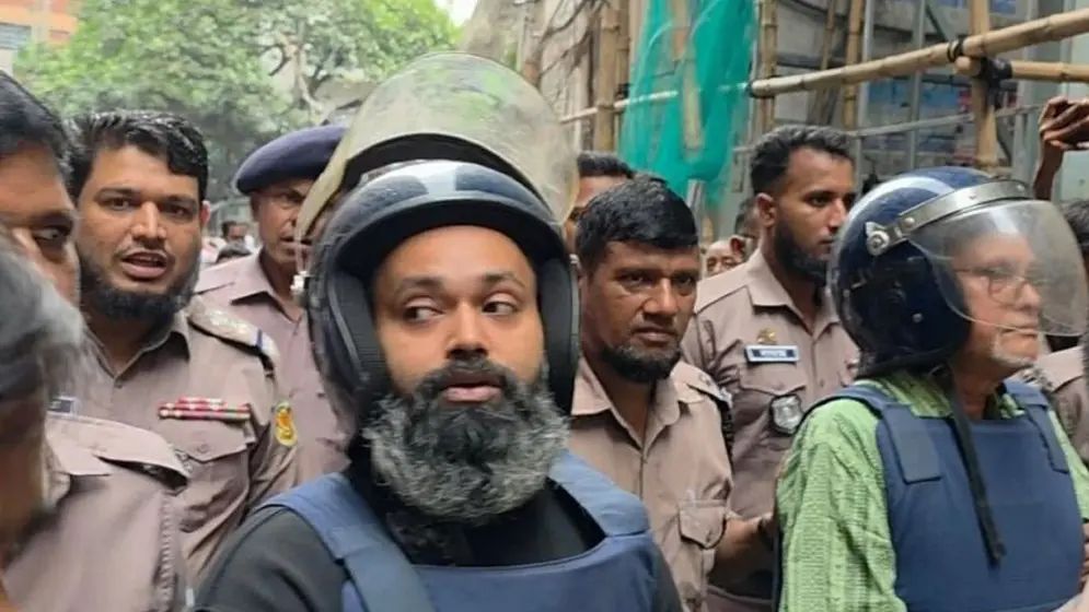 হাজী সেলিমপুত্র ও মোস্তফা জালাল গ্রেফতার