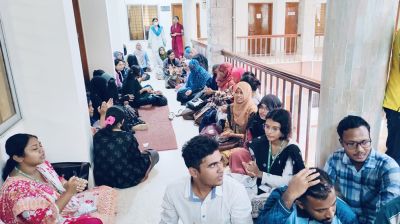 অনশনে বরিশাল বিশ্ববিদ্যালয়ের শতাধিক শিক্ষার্থী