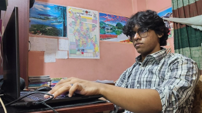 মায়ের মৃত্যুর পর পেনশনের টাকা পেতে ঘুস দাবি, ক্ষোভে দু’ঘণ্টায় ঘুস.সাইট তৈরি শাহেদের