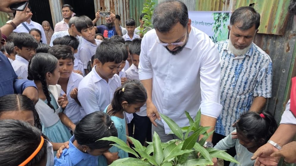 ২৫ কোটি গাছ লাগাতে শিক্ষার্থীদেরও পাশে চান প্রতিমন্ত্রী আমিনুল হক
