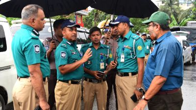 মহাখালী টার্মিনালের অপেক্ষমাণ বাস নেওয়া হচ্ছে পূর্বাচল ডিপোতে