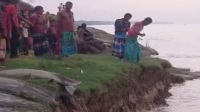 গোয়ালন্দে জিওব্যাগেও থামছে না ভাঙন, ঝুঁকিতে কবরস্থান বাজার স্কুলসহ কয়েকশ পরিবার