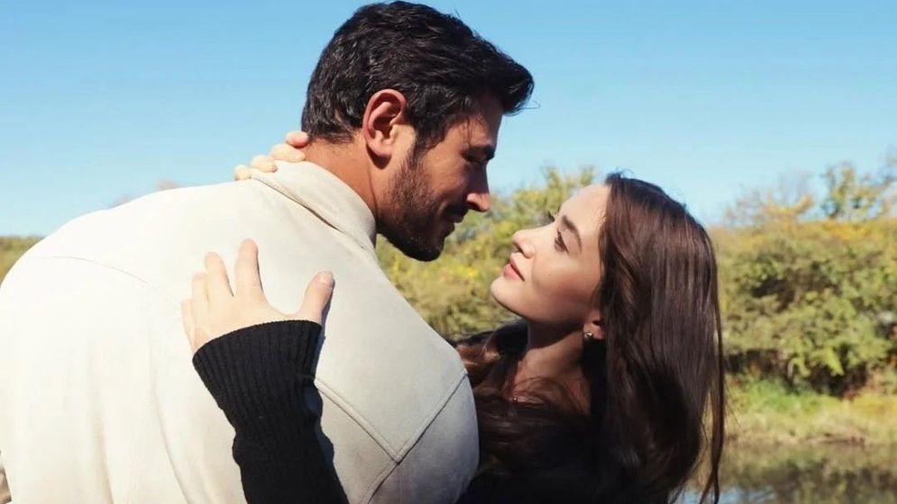 দাম্পত্য জীবনে রোমান্স ফেরাতে মেনে চলুন ‘২-২-২’ নিয়ম