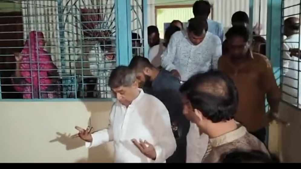 সখীপুর সড়কে পড়ে ছিল মন্ত্রীর স্বজনের রক্তাক্ত লাশ, পরিবারের দাবি হত্যা