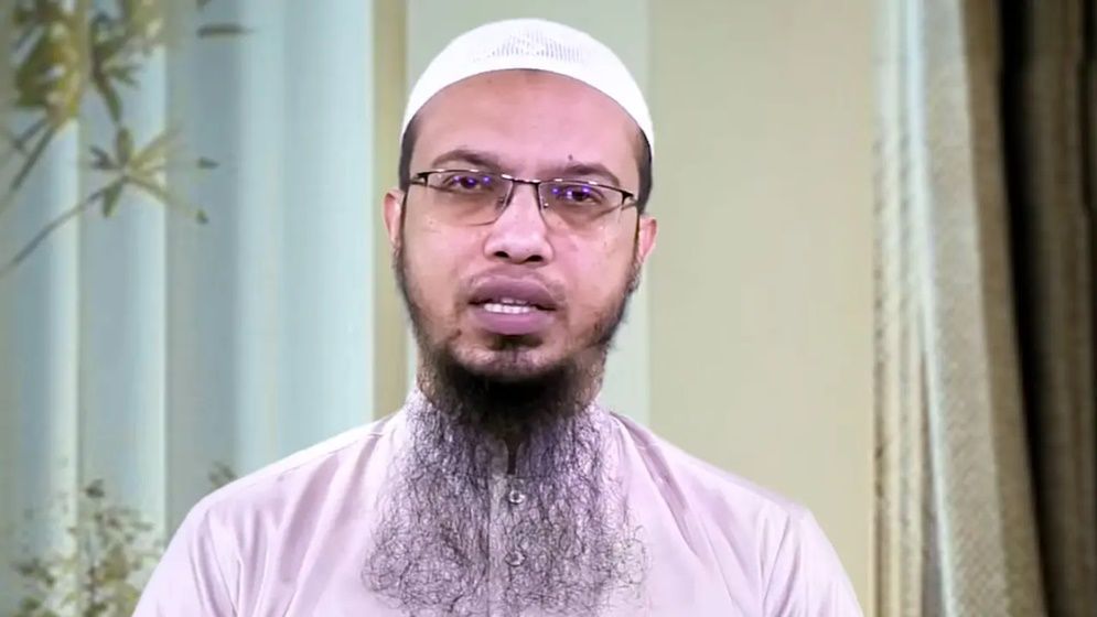 ফরজ গোসলের সময় অজু না করলে কি পবিত্রতা অর্জন হবে? যা বললেন আহমাদুল্লাহ