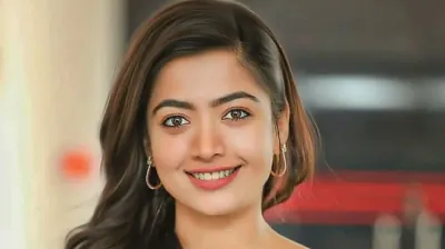 আঘাত পেয়ে ঘরে রাশমিকা, যে কথা বললেন অভিনেত্রী