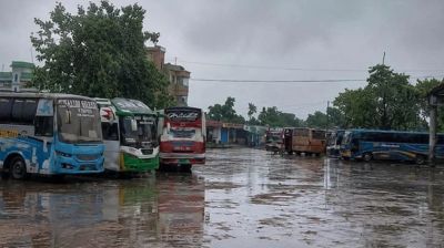 নাটোর-রাজশাহী রুটে বাস চলাচল বন্ধ