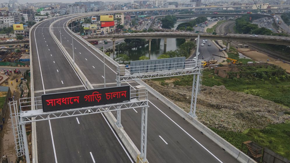 এলিভেটেড এক্সপ্রেসওয়েতে লাশ, তদন্ত শুরু