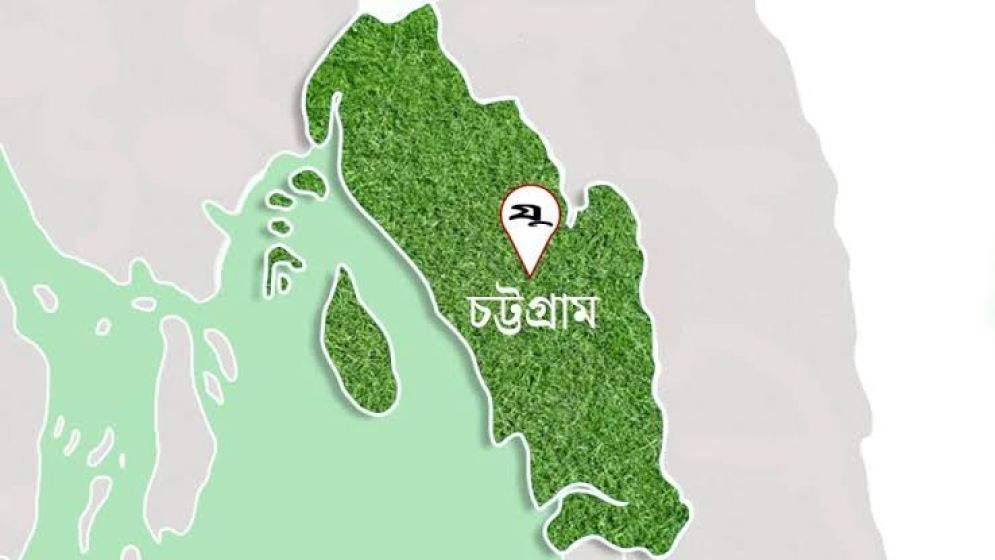 রাউজানে রক্তের দাগ শুকাচ্ছে না