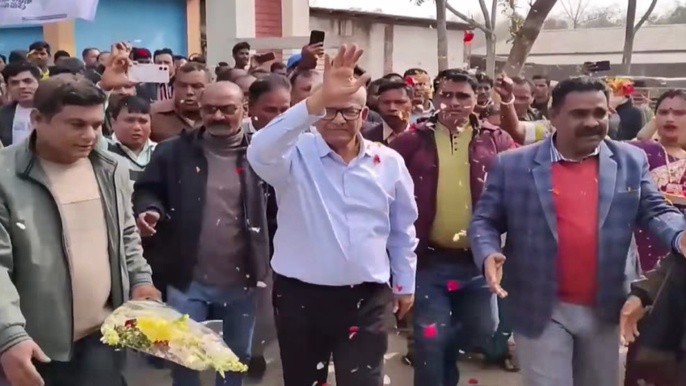 রাষ্ট্রপতিকে পেয়ে আবেগাপ্লুত ঠাকুরগাঁওবাসী