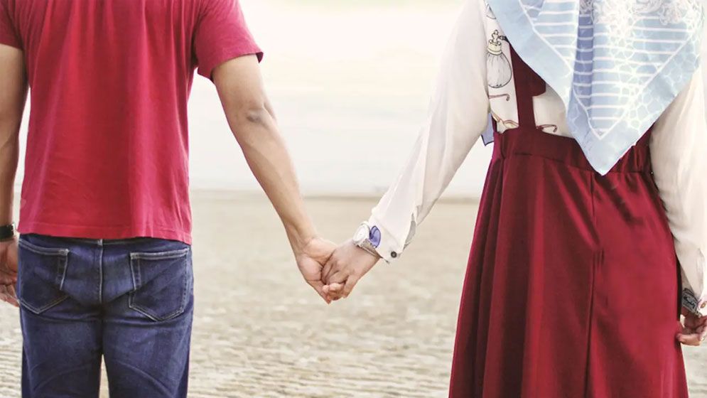 প্রেমের টানে পালিয়ে বিয়ে, কী বলে ইসলাম?’