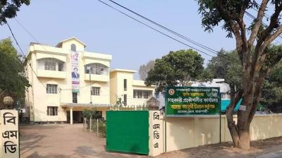 সেচ নিয়ে কৃষক যেন হয়রানির শিকার না হন— মাঠে গিয়ে সমস্যা সমাধানের নির্দেশ