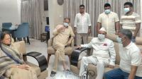 অসুস্থ জ্বালানি মন্ত্রীকে দেখতে গেলেন গয়েশ্বর রায়