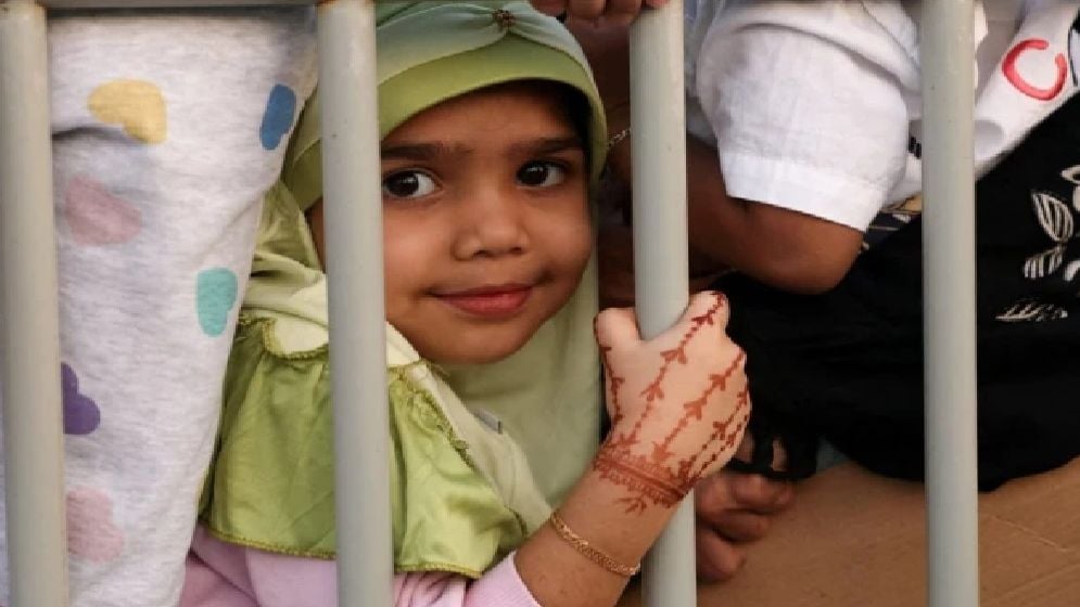 ১৪ বছরের কম বয়সীদের হিজাব নিষেধাজ্ঞা নিয়ে অস্ট্রিয়ায় বিতর্ক