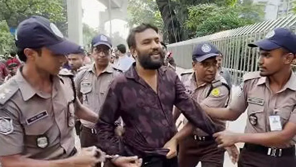 প্রধানমন্ত্রীর গাড়িবহরে প্রবেশ: গ্রেফতার সেই যুবক রিমান্ডে