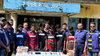 মেঘনায় ডাকাতির সময় ৬ জলদস্যুকে পুলিশে দিলেন জেলেরা