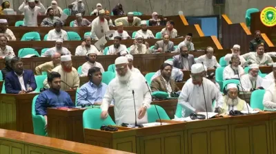 ‘দুর্বল’ আখ্যা দিয়ে বিরোধী দলের ওয়াকআউট
