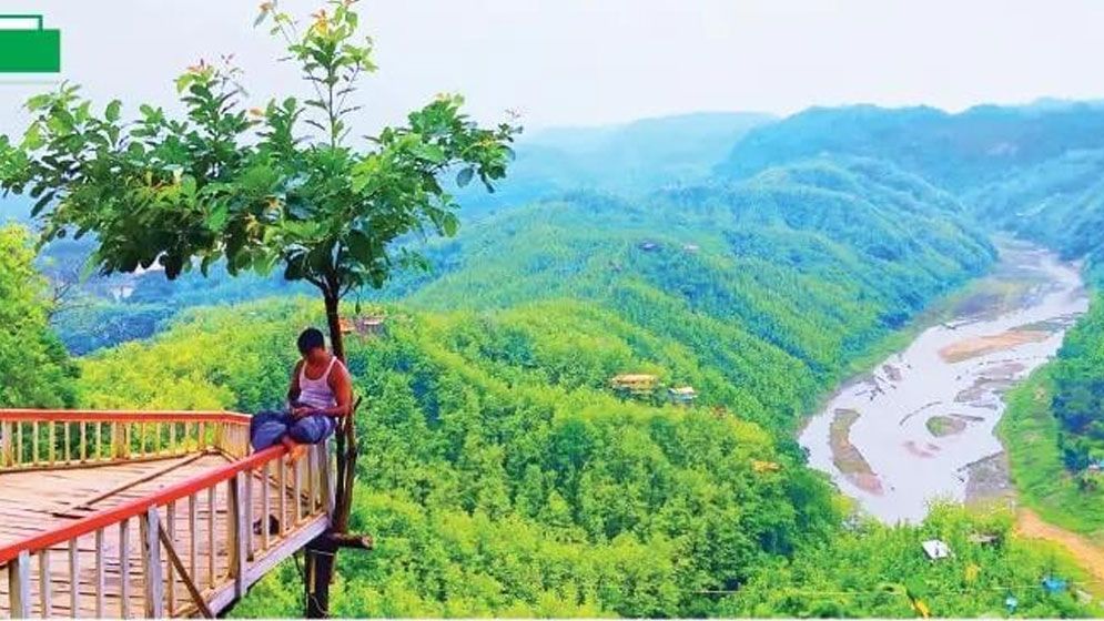 লামার সুখিয়া পাহাড় এবং মাতামুহুরী নদী