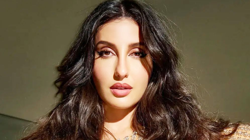 নোরা ফাতেহির বিরুদ্ধে মানহানির মামলা বিমান সংস্থার, কিন্তু কেন?