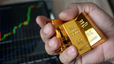 ডলারের দরপতনে প্রভাব স্বর্ণের দামে