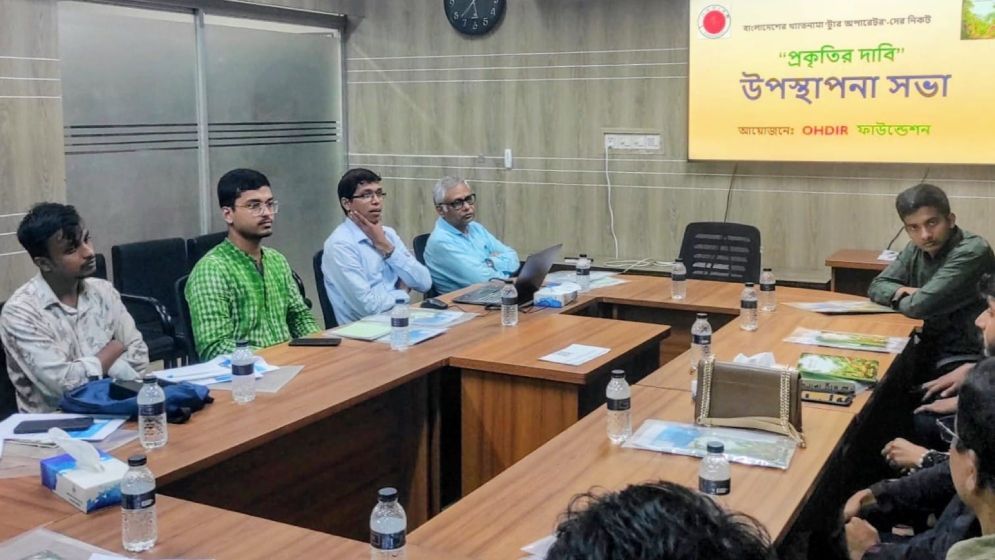 ভ্রমণের সঙ্গে প্রকৃতি রক্ষার বার্তা, বীজ ছড়ানোর আহ্বান
