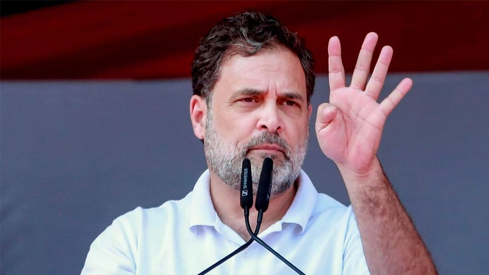 লখনউয়ের আকাশে ২৫ মিনিট ঘুরপাক, দ্বিতীয় চেষ্টায় নামল রাহুলের বিমান