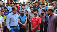 ড্রেসিংয়ের সময় মরা মুরগি গছানোর চেষ্টা, ব্যবসায়ীকে জরিমানা