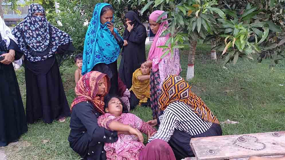 আধিপত্য বিস্তার নিয়ে প্রকাশ্যে কৃষককে কুপিয়ে হত্যা