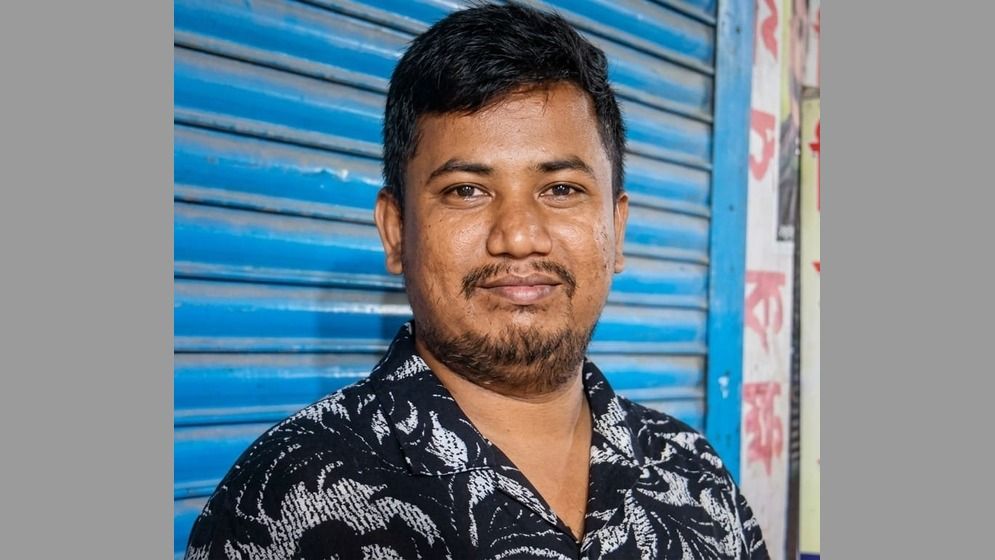 অসহায় এক কিশোরীকে ধর্ষণ: মামলা করায় জীবন নিয়ে শঙ্কায় পরিবার