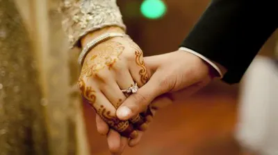 স্ত্রী পরকীয়া থেকে ফিরে এলে তার সঙ্গে কি সংসার করা জায়েজ?