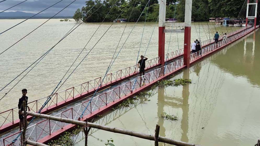 কাপ্তাই হ্রদে পানি বৃদ্ধি, রাঙামাটির ঝুলন্ত সেতু আবারও বন্ধ