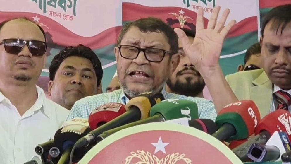 ডেঙ্গু প্রতিরোধে সবাইকে বাড়ির আঙিনা পরিষ্কার-পরিচ্ছন্ন রাখতে হবে: স্বাস্থ্যমন্ত্রী