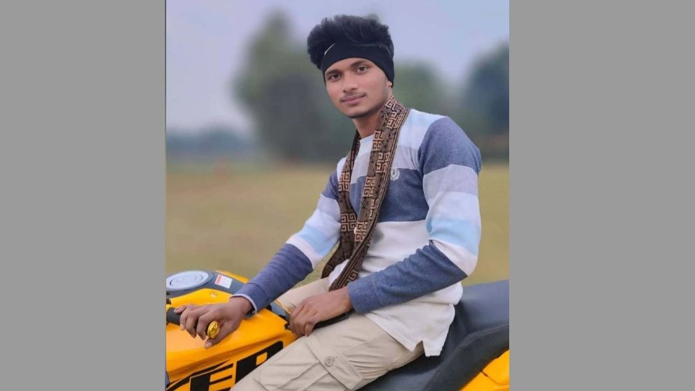 এক্সপ্রেসওয়েতে বাইক রেস করতে গিয়ে যুবকের মৃত্যু, লাশ রেখেই পালাল বন্ধুরা