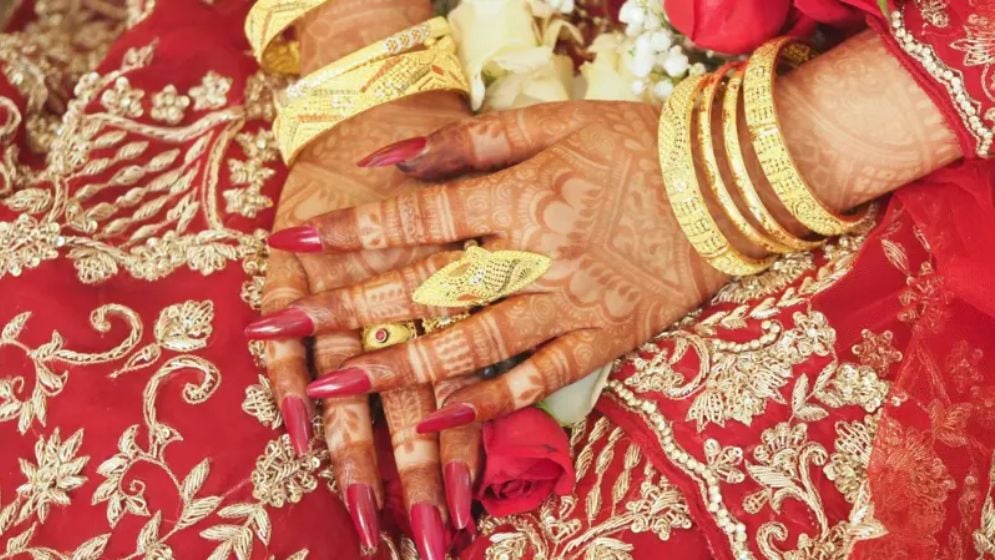 একজন পুরুষের একাধিক স্ত্রী থাকলে ধর্মীয়ভাবে সম্পত্তি বণ্টন হবে কীভাবে?