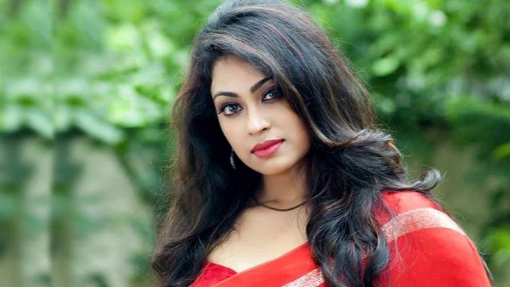 আমাকে সবসময় টাকা কামানোর মেশিন হিসেবে ব্যবহার করেছে: পপি