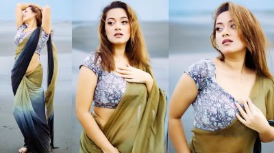 সমুদ্রতীরে শাড়িতে মোহনীয় দীঘি, দুই শব্দের ক্যাপশনে কী বোঝালেন?