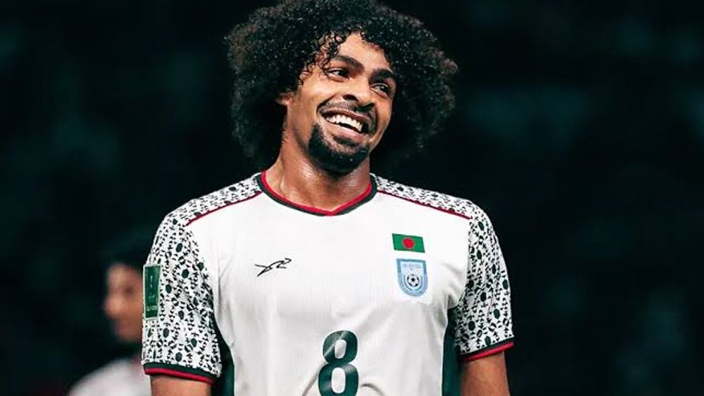 দেড় বছরে হামজা চৌধুরীর প্রায় ৫ হাজার জার্সি বিক্রি