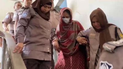 দুর্নীতির মামলায় এসকে সুরের স্ত্রীর ২ বছরের কারাদণ্ড