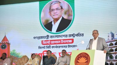 গণতন্ত্র রক্ষা ও দেশ পুনর্গঠনই প্রধান কাজ