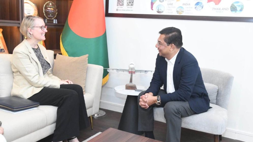 বিমানমন্ত্রীর সঙ্গে ব্রিটিশ হাইকমিশনারের সৌজন্য সাক্ষাৎ