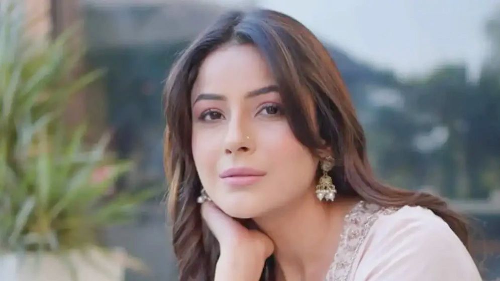 শেহনাজ গিলের কণ্ঠে রবীন্দ্রসংগীত