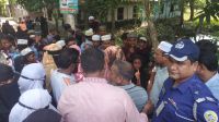 বাসচাপায় মাদ্রাসাশিক্ষিকা নিহত, মহাসড়ক অবরোধ