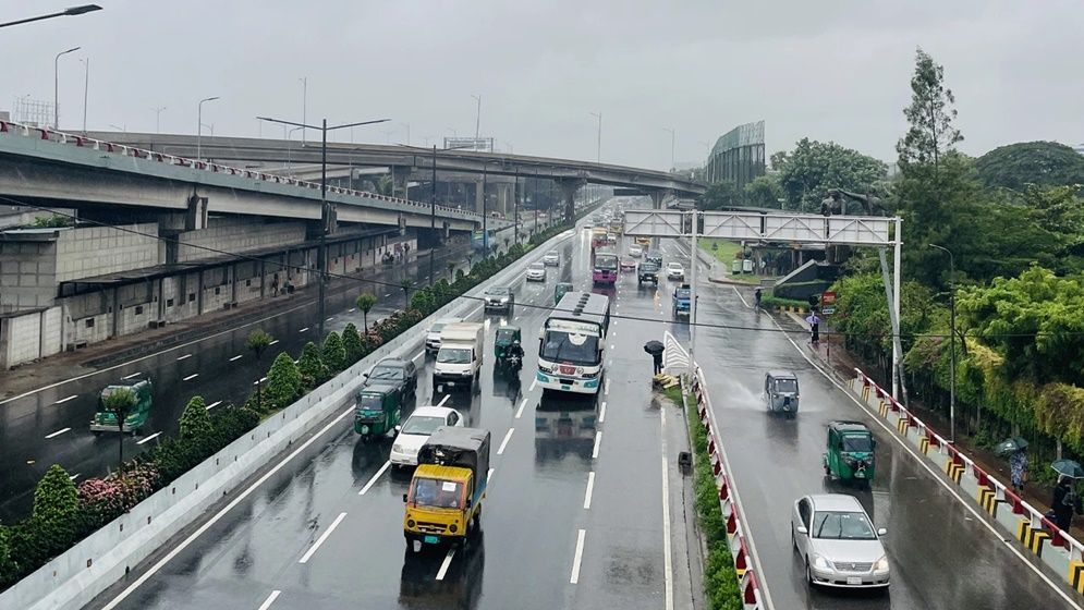 ঢাকায় বজ্রবৃষ্টির আভাস, কমবে তাপমাত্রা