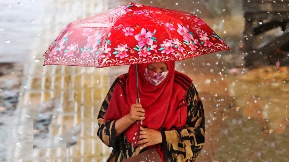 সকাল থেকেই ভ্যাপসা গরম, কেমন থাকবে আজকের আবহাওয়া